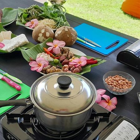 Indah Homestay And Cooking Classes Senggigi Eksteriør billede