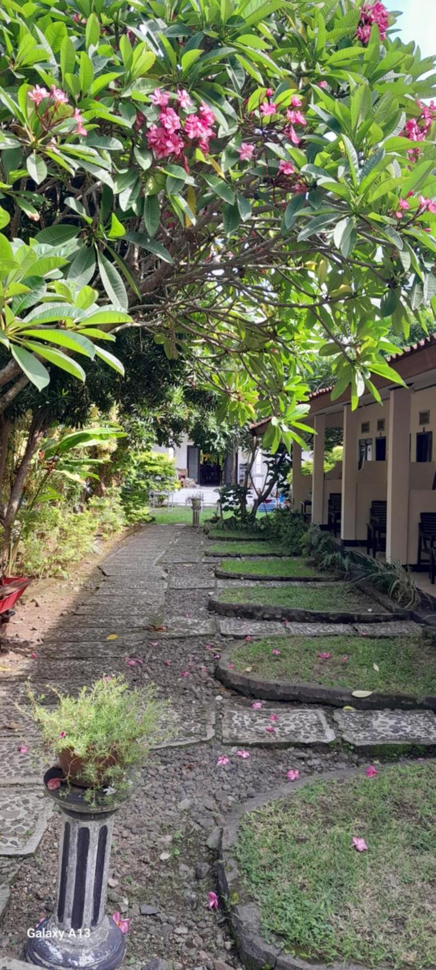 Indah Homestay And Cooking Classes Senggigi Eksteriør billede