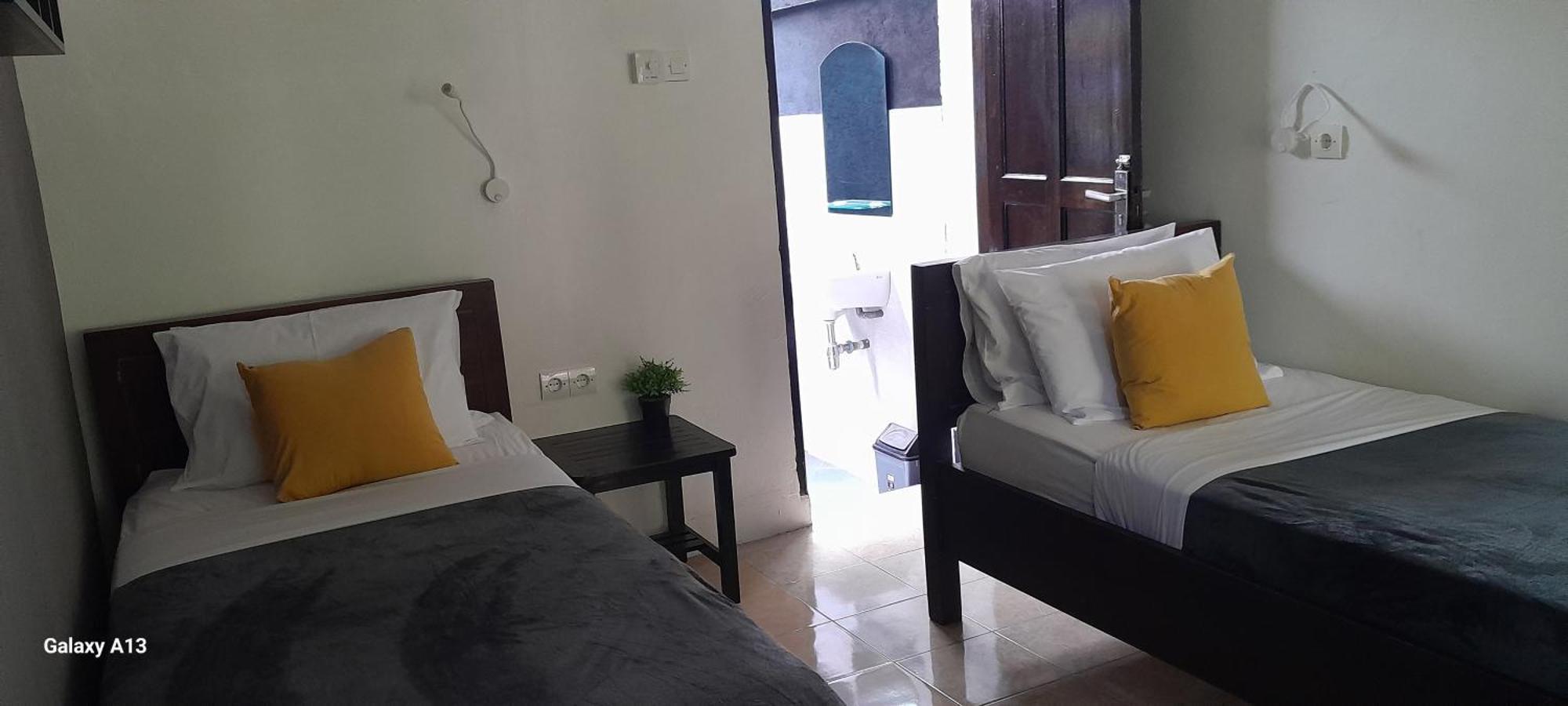 Indah Homestay And Cooking Classes Senggigi Eksteriør billede